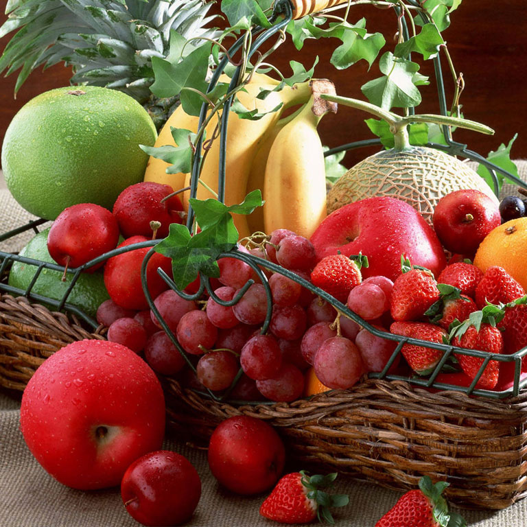 Deluxe Fruit Basket 