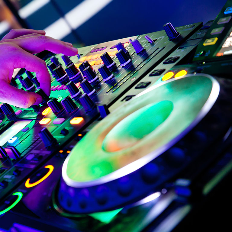 DJ Equipment Rental – Grupo Lomas – Digital Midia Center